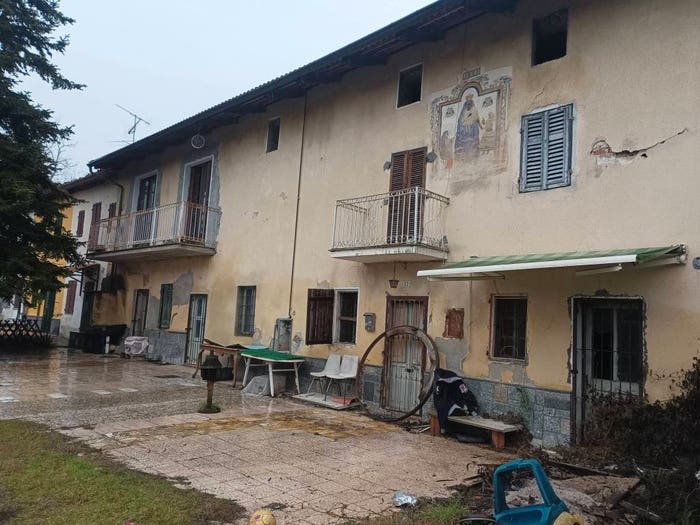 Casa con 6 locali in vendita in Via Maina, Villamiroglio