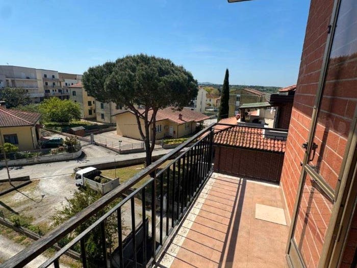 Appartamento con 5 locali in vendita in Via del Valico a Pisa, Centro, Collesalvetti