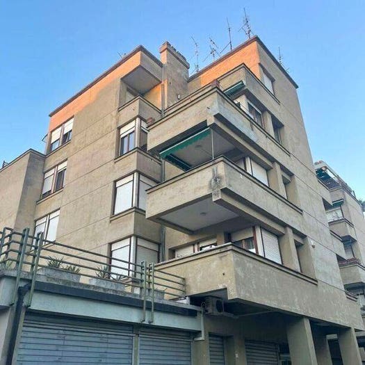 Appartamento con 6 locali in vendita in Viale Roma, Foligno