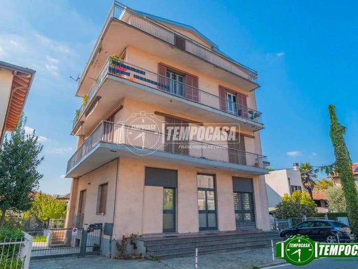 Appartamento quadrilocale in vendita in Via Don Davide Colli, Tregasio, Triuggio