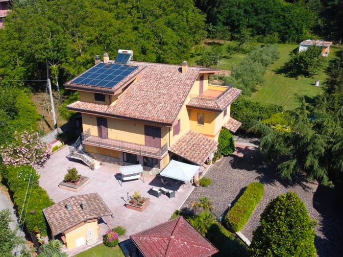 Casa con 6 locali in vendita in Via delle Cinque Strade, Centro, Alatri