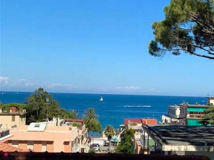 Casa con 6 locali in vendita in Via Novara No Number, Laigueglia