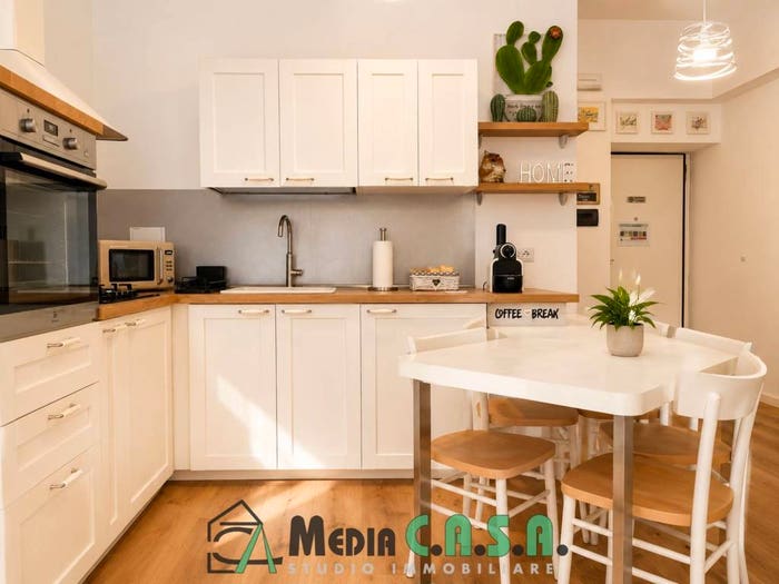 Appartamento trilocale in vendita in Via del Teatro, Ascoli Piceno