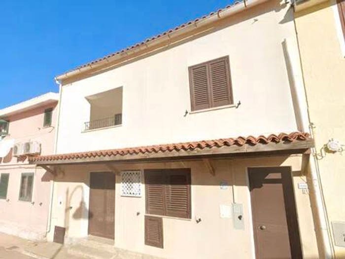 Appartamento trilocale in vendita in Via Giovanni Da Verrazzano, Golfo Aranci