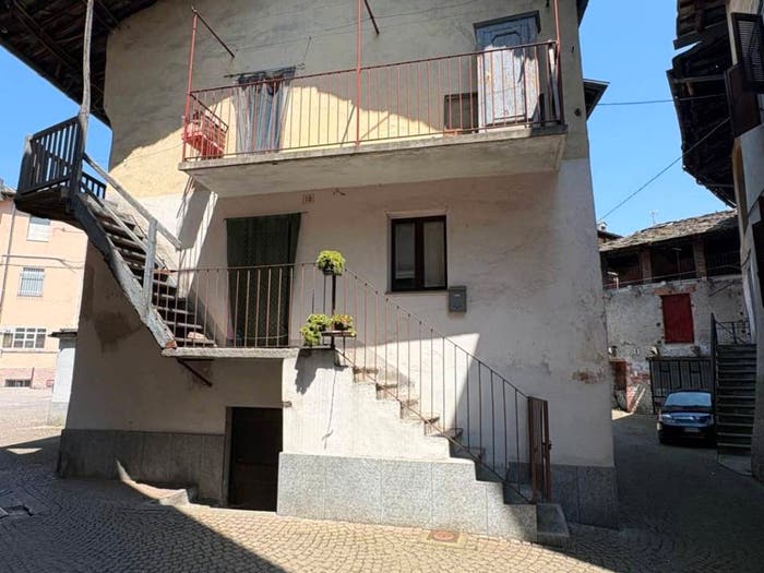 Casa quadrilocale in vendita in Via Saluzzo, Centro, Venasca