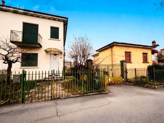 Casa con 6 locali in vendita in Centro, Casteggio