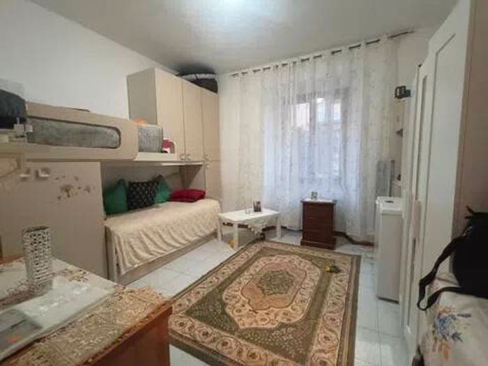 Appartamento con 5 locali in vendita in Via Fabriano, Piano, Ancona