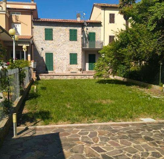 Appartamento trilocale in vendita in Magione