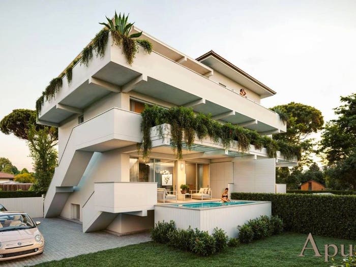 Appartamento trilocale in vendita in Via Vittorio Veneto, Marina di Massa Centro, Massa