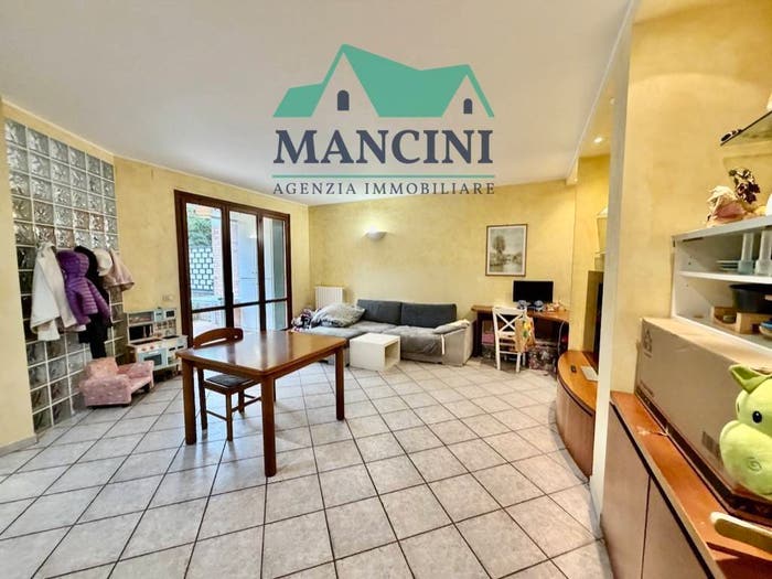 Appartamento quadrilocale in vendita in VIA PIERALISI, Gallodoro Prato, Jesi