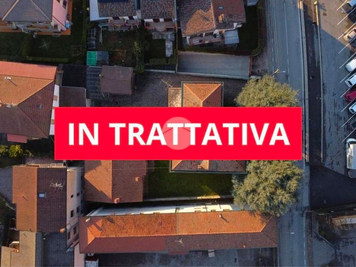 Casa con 6 locali in vendita in Via Combattenti, Centro, Credaro