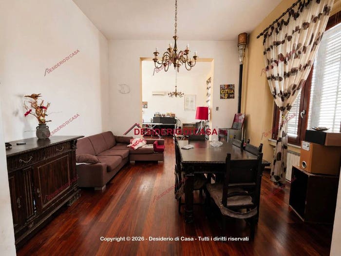 Appartamento con 6 locali in vendita in Piazza Francesco di Paola, Centro, Castellana Sicula
