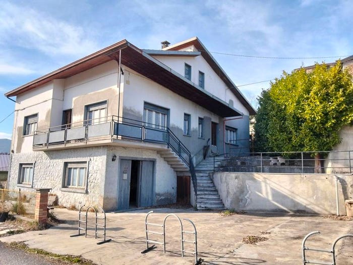 Casa con 6 locali in vendita in SP, Bobbio
