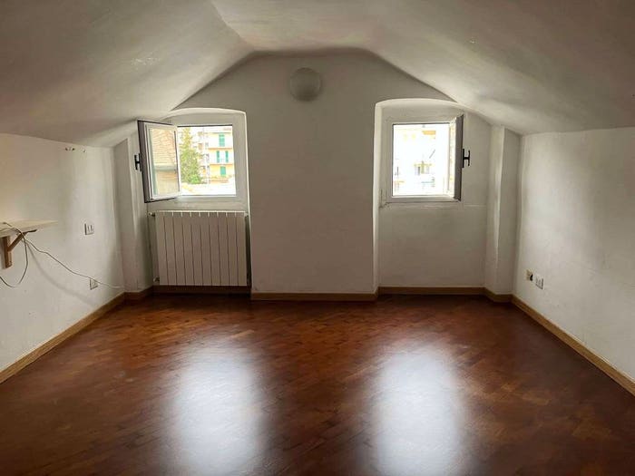 Appartamento bilocale in vendita in via Giacomo Profumo, Voltri, Genova