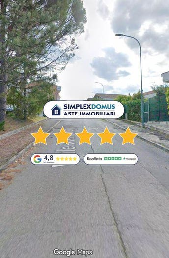 Appartamento con 6 locali in vendita in Viale XXIV Maggio, Centro, Fabriano