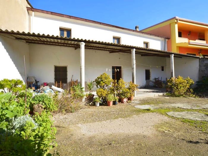 Casa con 6 locali in vendita in Vico I' Dante, San Nicolò d'Arcidano