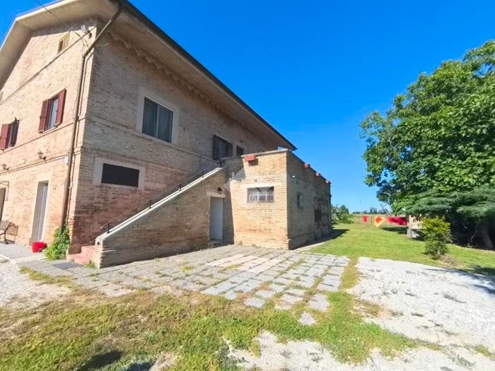 Casa con 6 locali in vendita in Contrada Piane di Chienti, Santa Maria Apparente Zona Industriale, Civitanova Marche