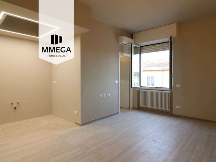 Appartamento con 5 locali in vendita in Viale Ugo Bassi, Campo di Marte, Firenze