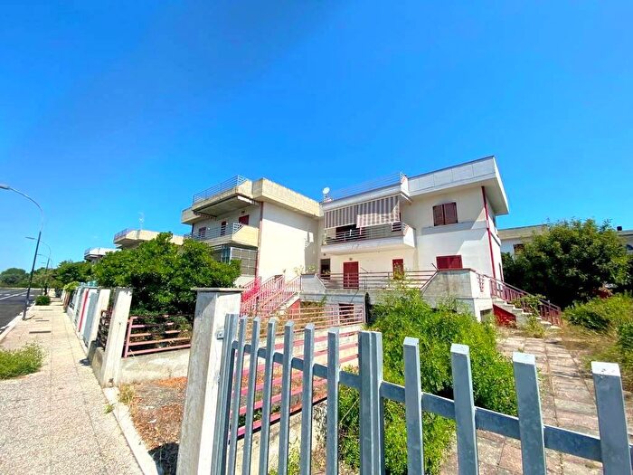 Appartamento trilocale in vendita in Chieuti