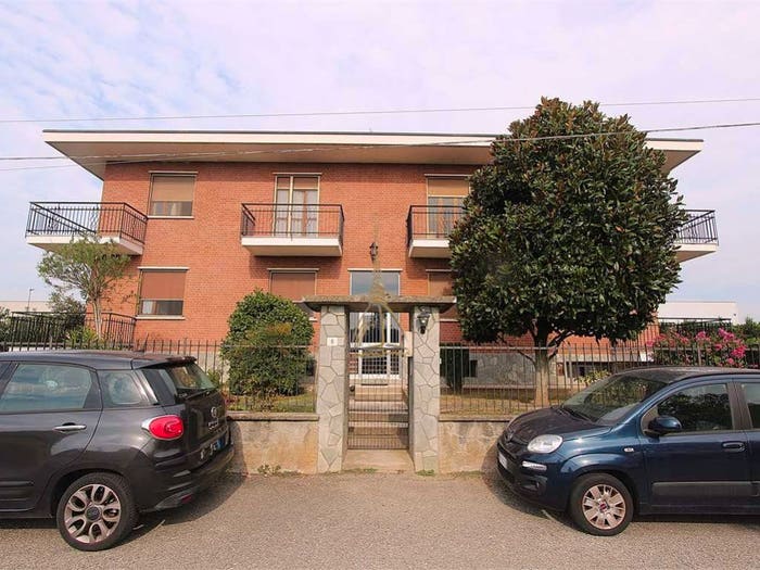 Appartamento con 6 locali in vendita in Via Della Cava, Mercato Santa Maria, Moncalieri