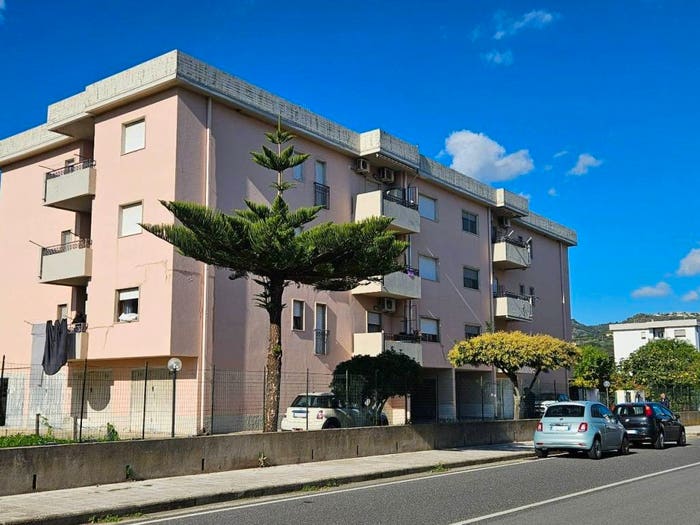 Appartamento quadrilocale in vendita in Via Francesco Caracciolo, Montepaone Lido, Montepaone