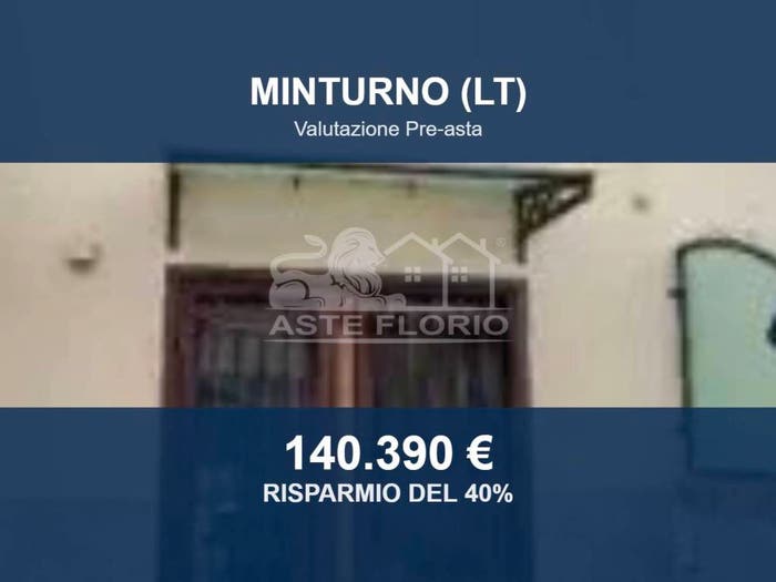 Casa quadrilocale in vendita in Via Santa Lucia, Centro, Minturno