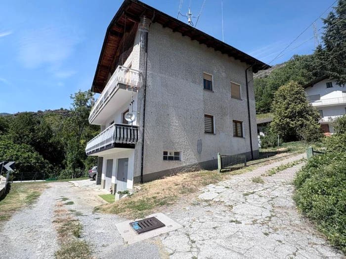 Appartamento trilocale in vendita in Frazione Perral, Montjovet