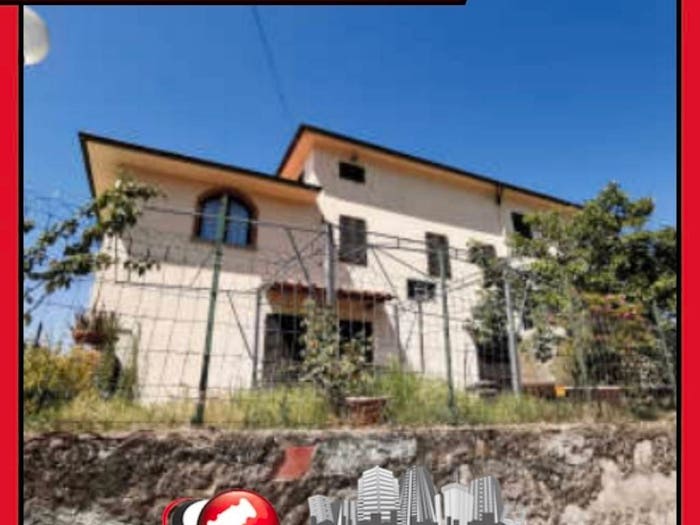 Casa con 6 locali in vendita in Via Tigliano Tigliano FI Italia, Vinci