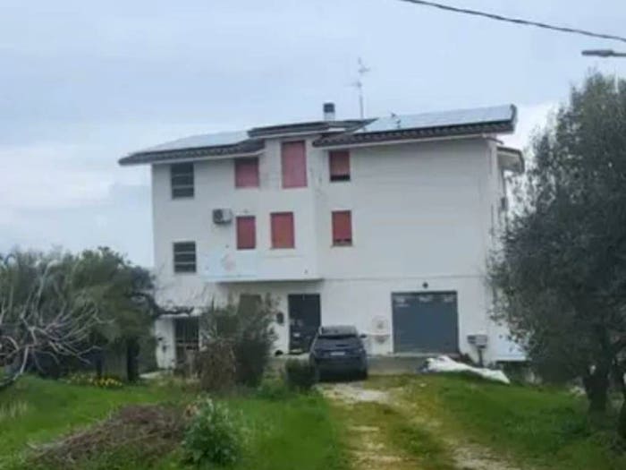 Casa con 6 locali in vendita in Lucignano, Civitella del Tronto