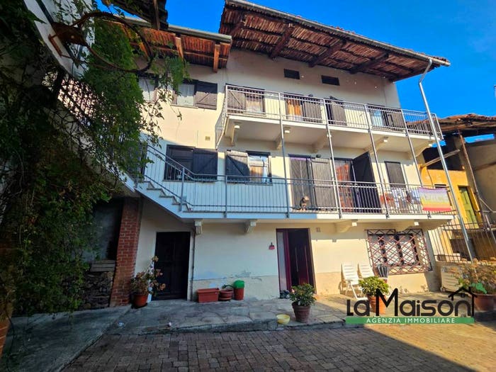 Casa con 6 locali in vendita in Vicolo Cortassa, Fiorano Canavese