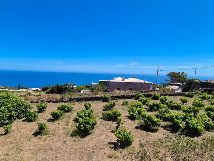 Casa bilocale in vendita in via Marina, Kamma, Pantelleria