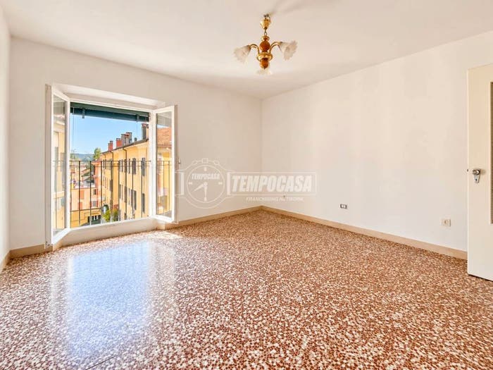 Appartamento trilocale in vendita in Via Paolo Ferrari, Crocetta, Modena