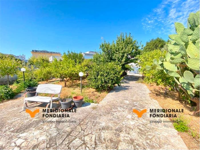 Casa con 6 locali in vendita in Via Antonio Gramsci, Centro, Soleto