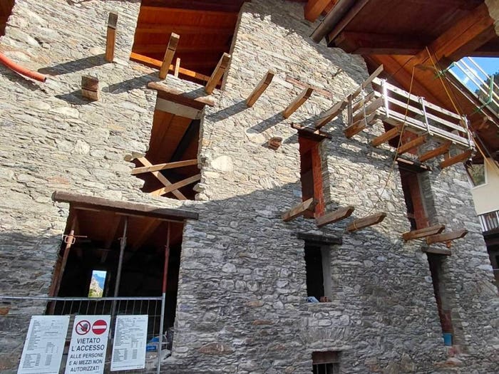 Appartamento quadrilocale in vendita in Frazione Derby, Derby Villaret, La Salle
