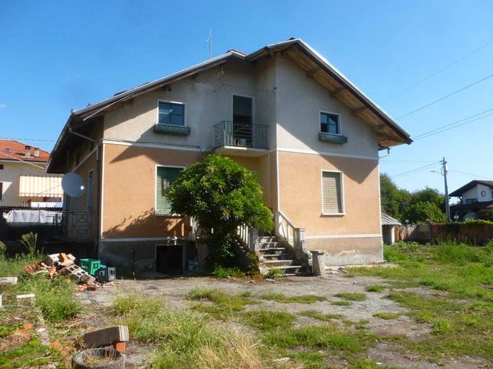 Casa con 6 locali in vendita in Strada dei Passeri, Chiavazza, Biella