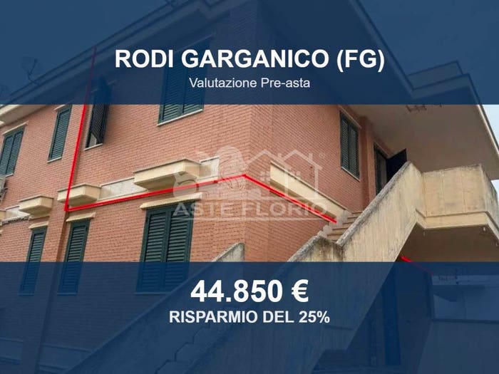 Appartamento trilocale in vendita in Traversa Specchi del Sole, Rodi Garganico