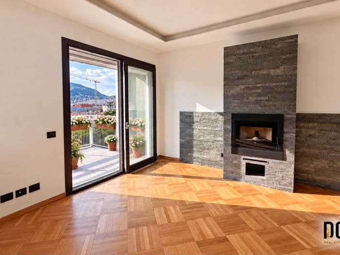 Appartamento trilocale in vendita in Via Alessandro Manzoni, Sant'Agostino, Como