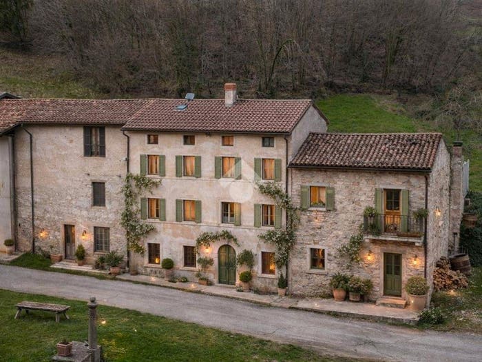Casa con 6 locali in vendita in Località Croste, Badia Calavena