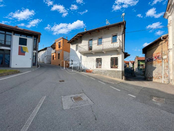 Casa quadrilocale in vendita in Strada Provinciale, Maglione