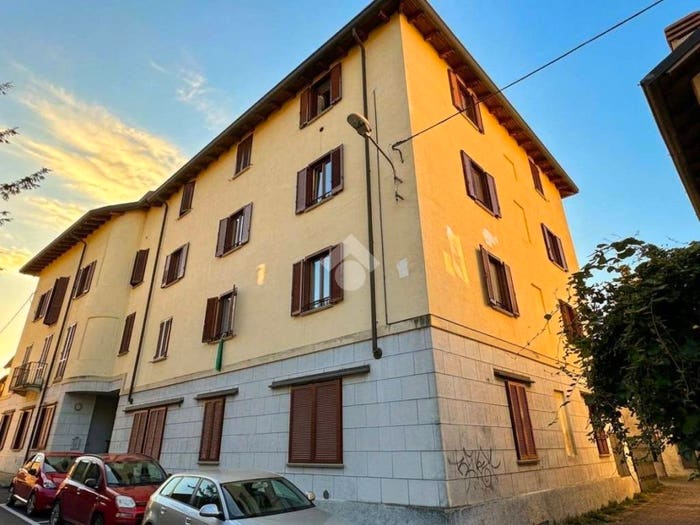 Appartamento bilocale in vendita in Via scarlo, Centro, Osnago