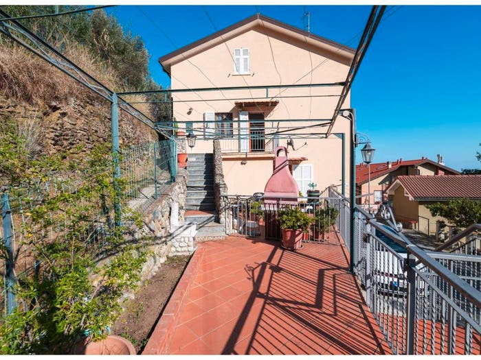 Appartamento quadrilocale in vendita in Via Nuova Cantalupo, Cantalupo, Varazze