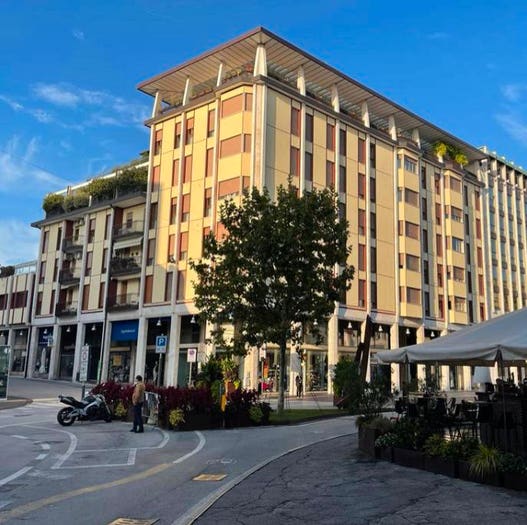 Appartamento con 5 locali in vendita in Galleria Francesco Asquini, Centro Storico, Pordenone
