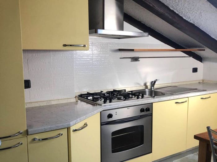 Casa trilocale in vendita in Via Vittorio Emanuele II, Oltrona di San Mamette