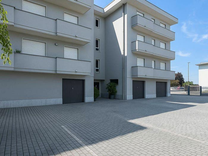 Appartamento trilocale in vendita in Via Cantù, Centro, Casnate con Bernate