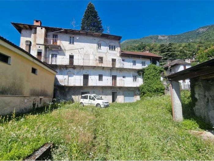 Casa con 6 locali in vendita in via martiri, Centro, Gravellona Toce