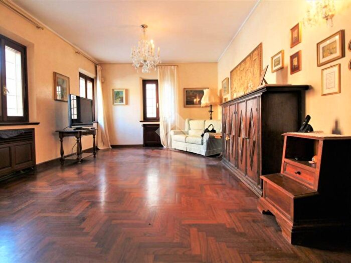 Casa con 6 locali in vendita in VIA DELLE LIBERTA', Centro, Rolo