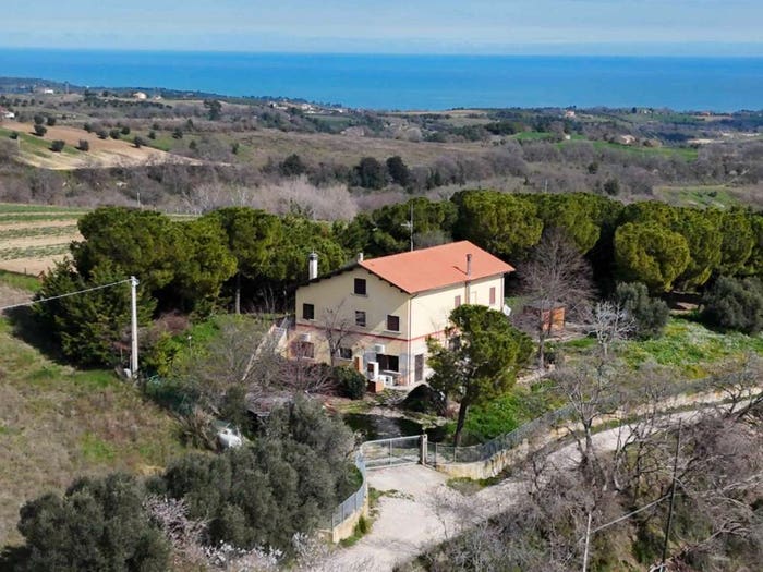 Casa con 6 locali in vendita in petrella, Petrella, Ripatransone