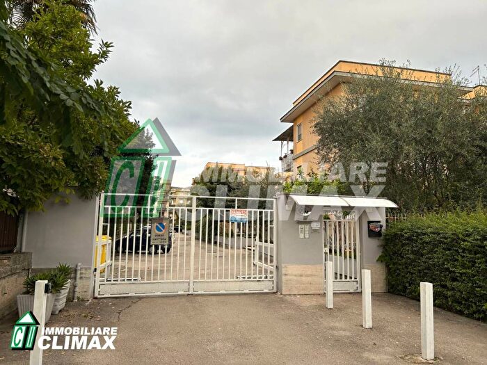 Appartamento con 5 locali in vendita in Via Francesco Petrarca, Parco Cerasole, Caserta
