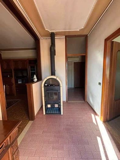 Casa con 6 locali in vendita in San Martino, Colle Umberto