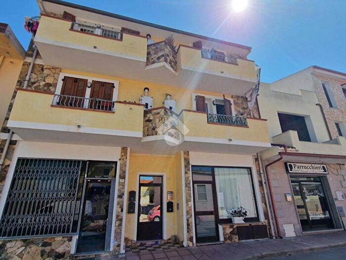 Appartamento trilocale in vendita in Via Ampurias, Codaruina, Valledoria